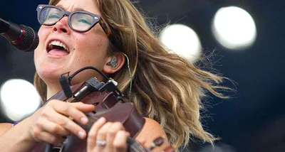 Sara Watkins — foto 6