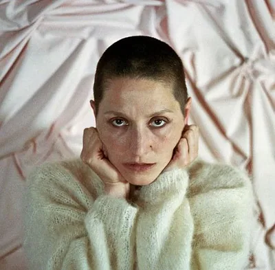 Cate Le Bon — foto 1