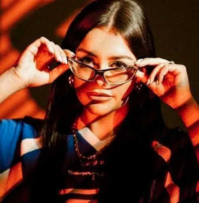 Ellia Jaya — foto 1