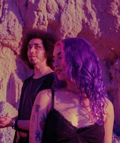 Honey Revenge — foto 1