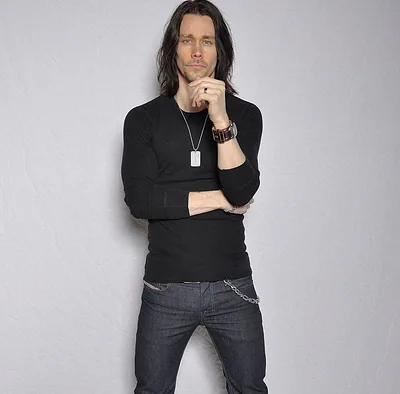 Myles Kennedy — photo 4