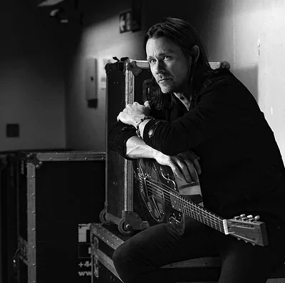 Myles Kennedy — photo 5