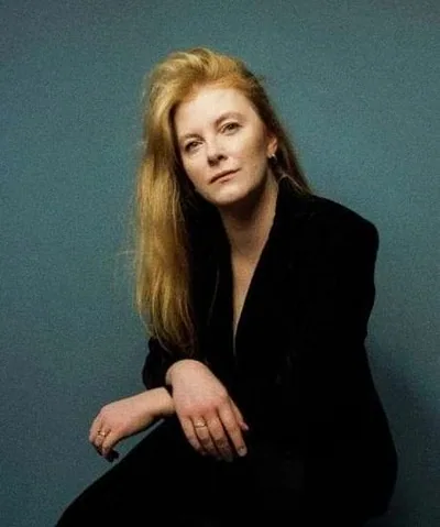 Ella O'Neill — photo 1
