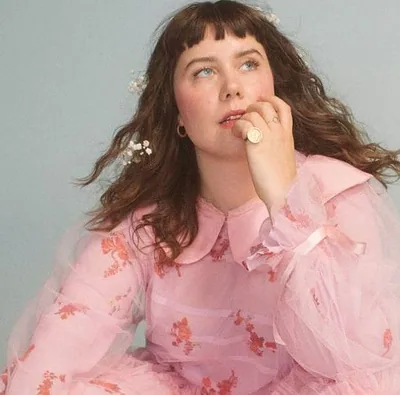 Rose Betts — foto 1