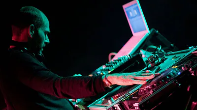 DJ Cam — photo 3