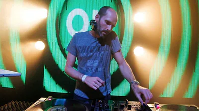 DJ Cam — foto 2