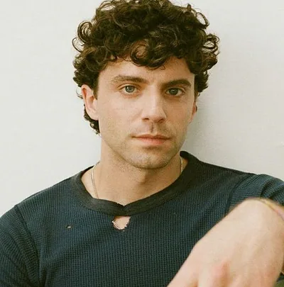 Mark Ambor — foto 1