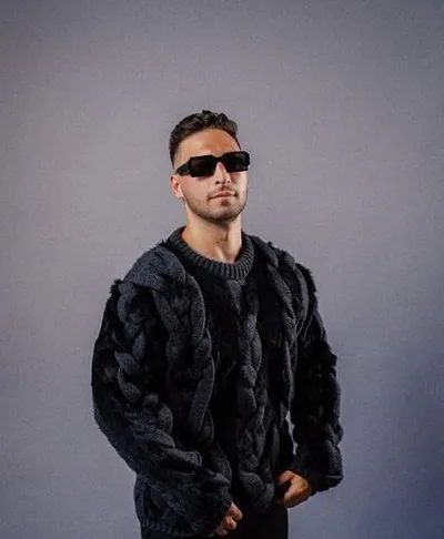 Matt Sassari — photo 1