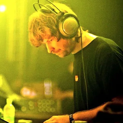 AFX — foto 3