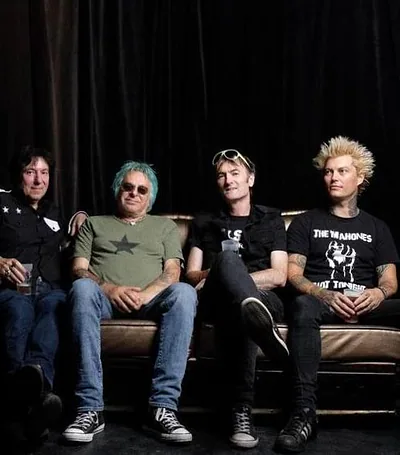 UK Subs — photo 1