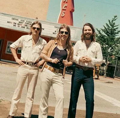 DeWolff — foto 1