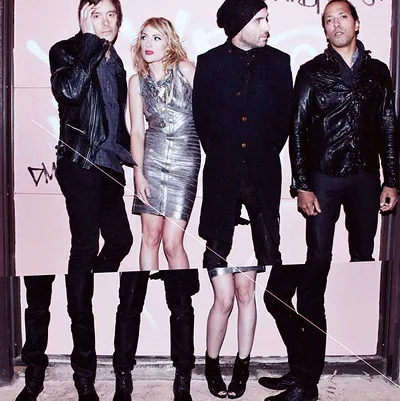 Metric — foto 5