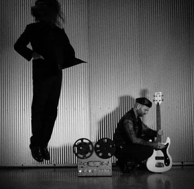 TWIN NOIR — photo 1