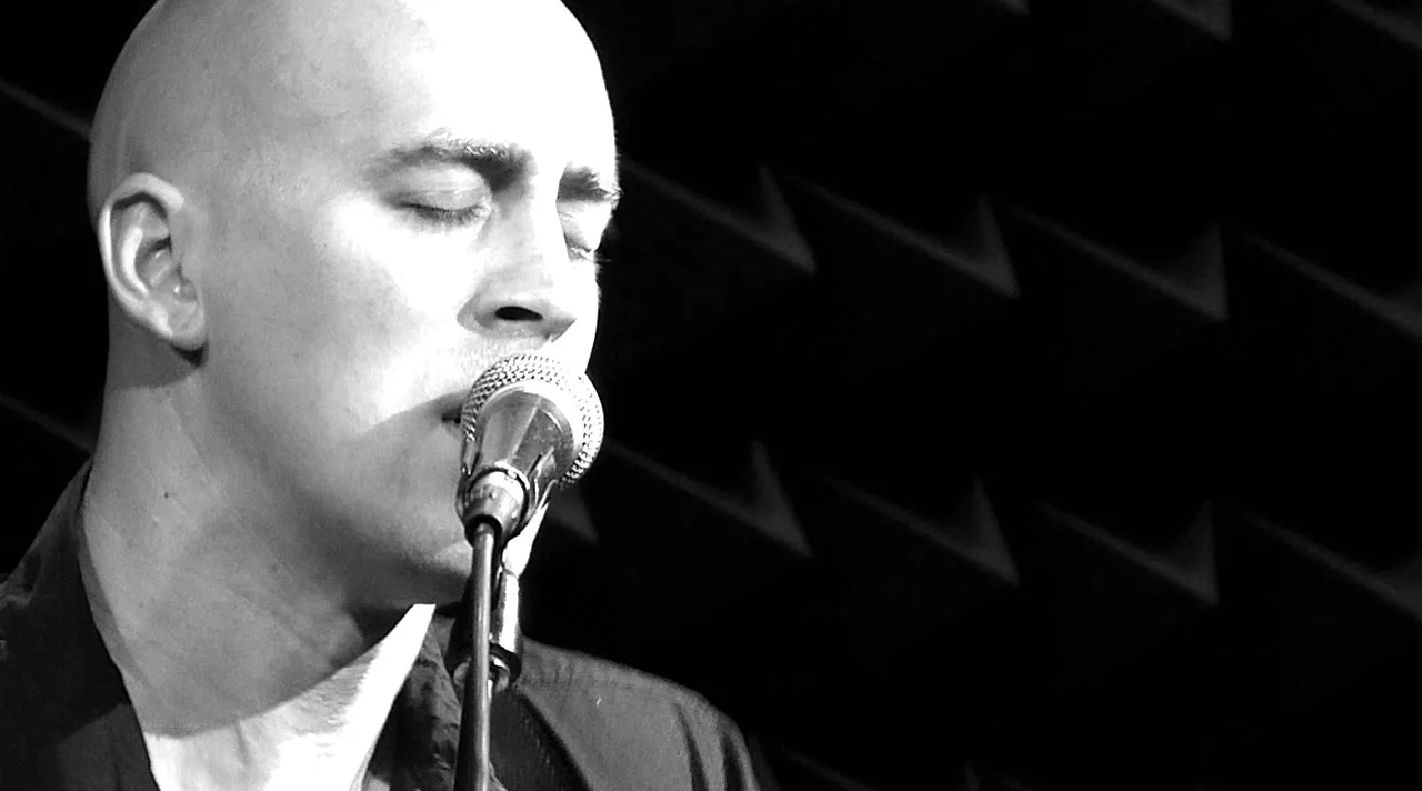 Tyrone Wells
