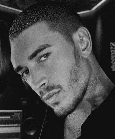 Julian Perretta — foto 1
