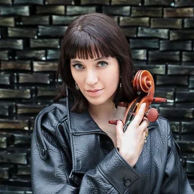 Camille Thomas — foto 1