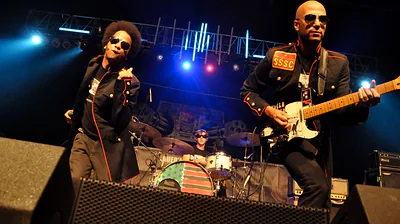 Street Sweeper Social Club — foto 2