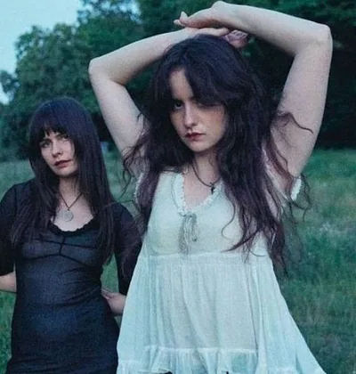 Sarah Julia — foto 1