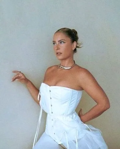 Mary Droppinz — foto 1