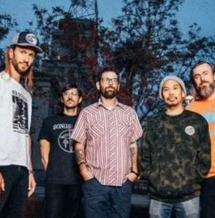 AJJ — foto 1