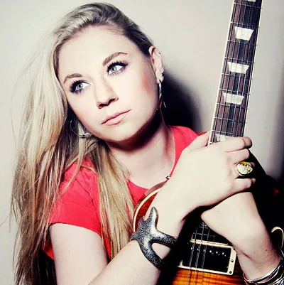 Joanne Shaw Taylor — photo 4