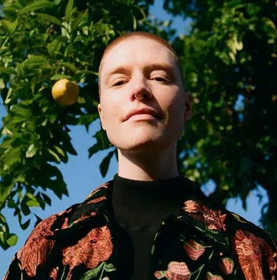 Anna Butterss — foto 1