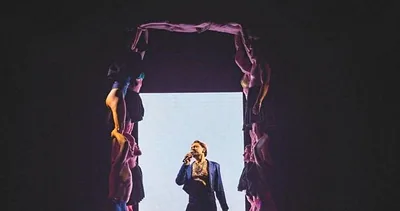 The Mirror — foto 1