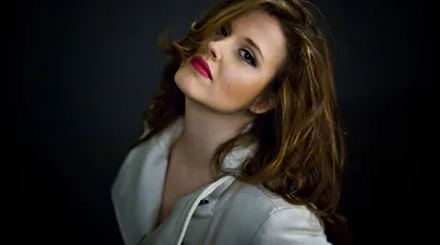 Halie Loren — foto 4
