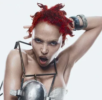 FKA twigs — photo 1