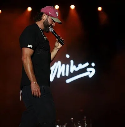 MIKE. — foto 1