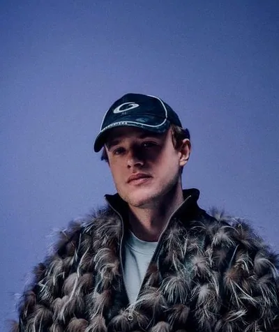 Marten Lou — foto 1