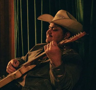 Vincent Neil Emerson — foto 1
