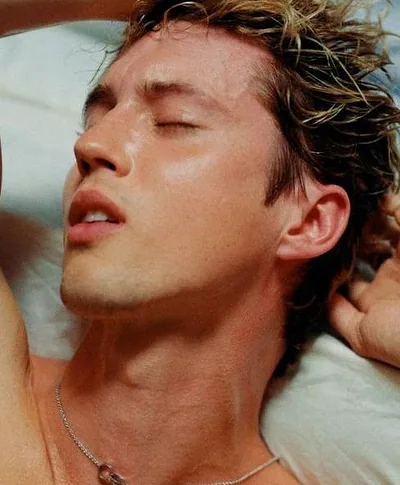 Troye Sivan — foto 1