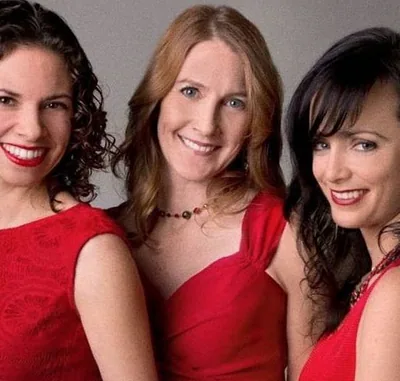 Red Molly — photo 1