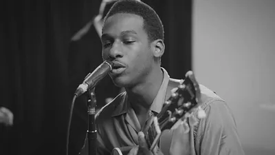 Leon Bridges — photo 2