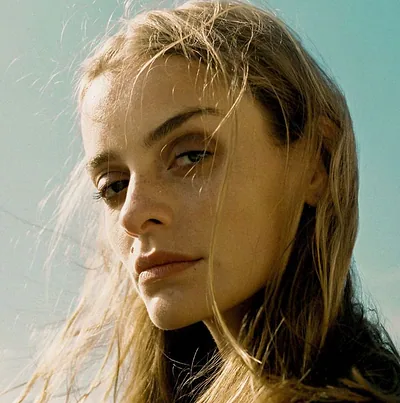 Eydís Evensen — photo 2
