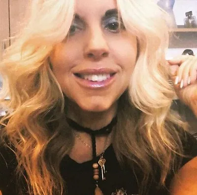 Eliza Neals — foto 1