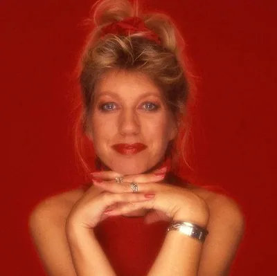 Maggie MacNeal — foto 1