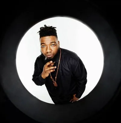 Dezron Douglas — foto 1