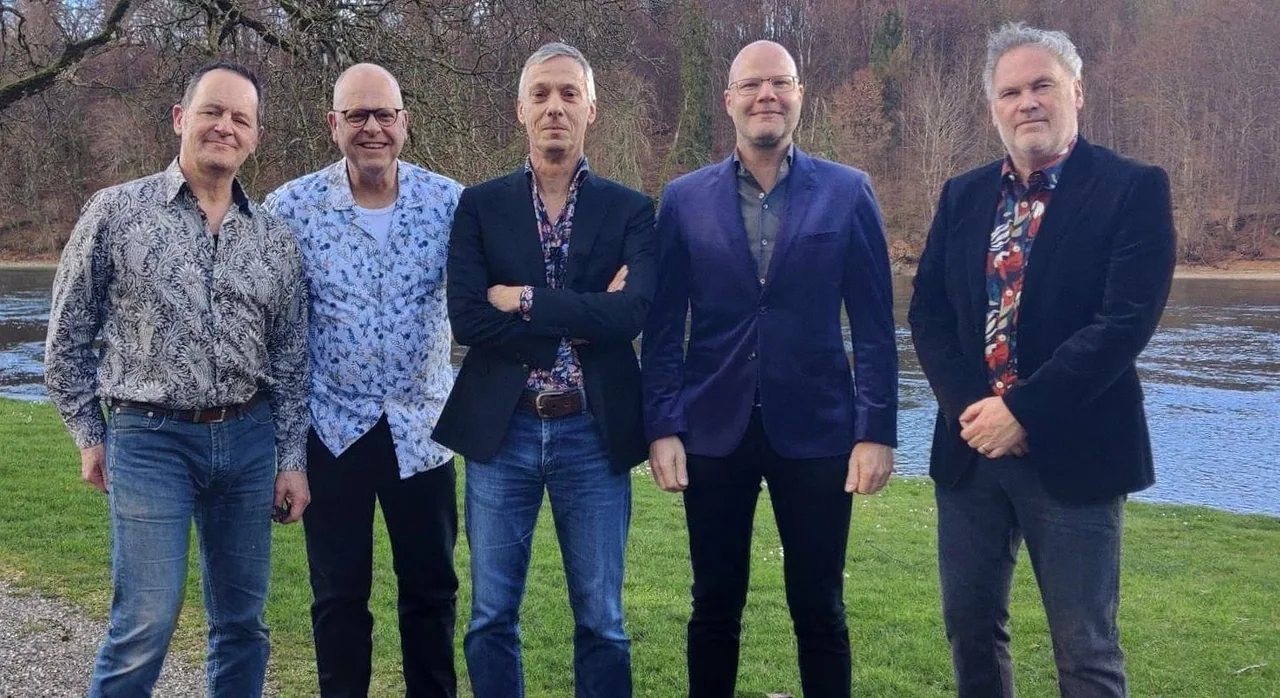 Bloomline Jazz Quintet — achtergrondafbeelding