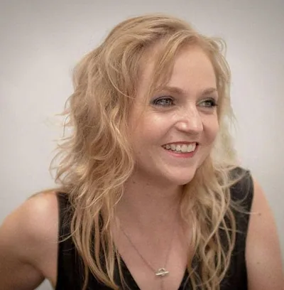 Becky Ainge — foto 1