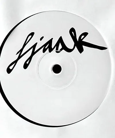 Fjaak — photo 1