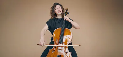 Julia Hagen — foto 1