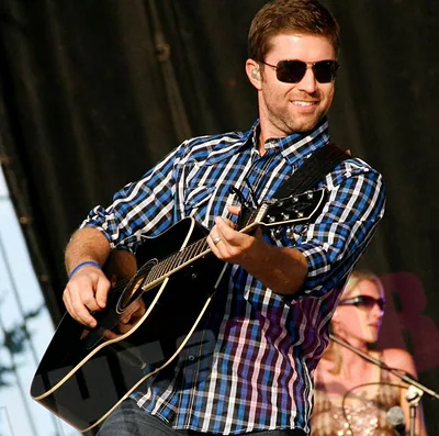 Josh Turner — photo 2