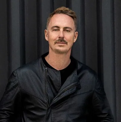Jean Claude Ades — foto 1