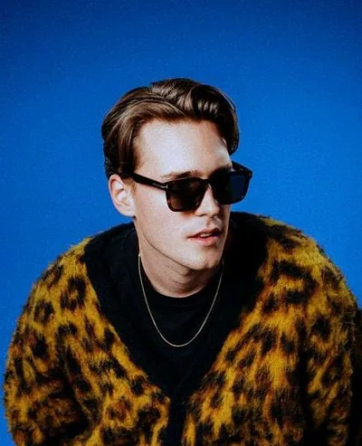 Young Dylan — foto 1