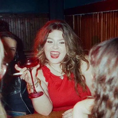 Leanna Firestone — photo 1