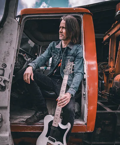 Myles Kennedy — photo 1