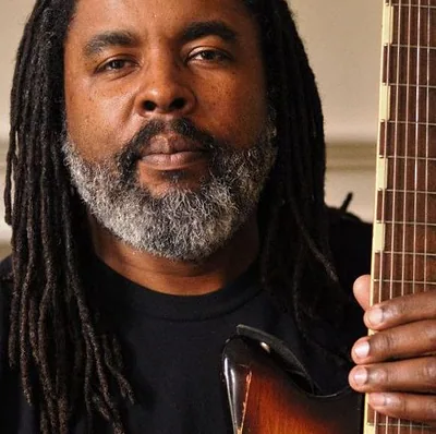 Alvin Youngblood Hart — foto 1