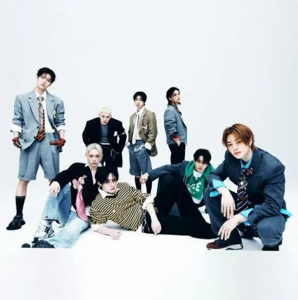 Stray Kids
